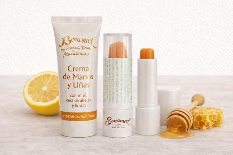 Productos naturales Benamiel para manos y labios: crema de manos y bálsamos labiales con miel, cera de abejas y limón