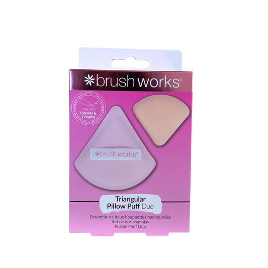 Set Brushworks Triangular Pillow Puff Duo con 2 puffs triangulares para aplicar maquillaje líquido y en crema