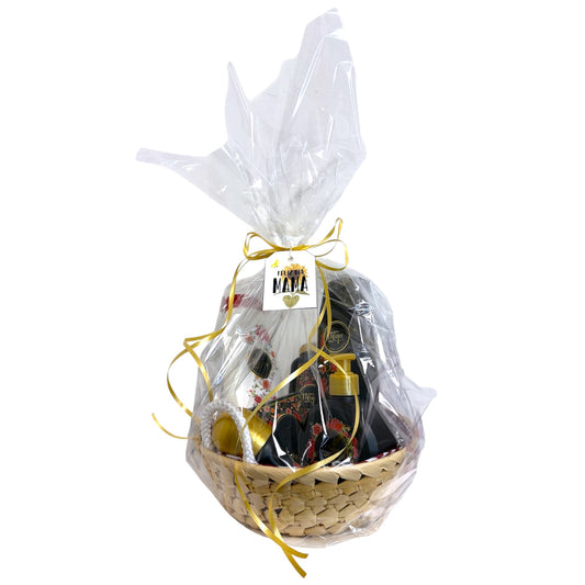 Cesta regalo Maïa con productos de belleza y baño lista para regalar