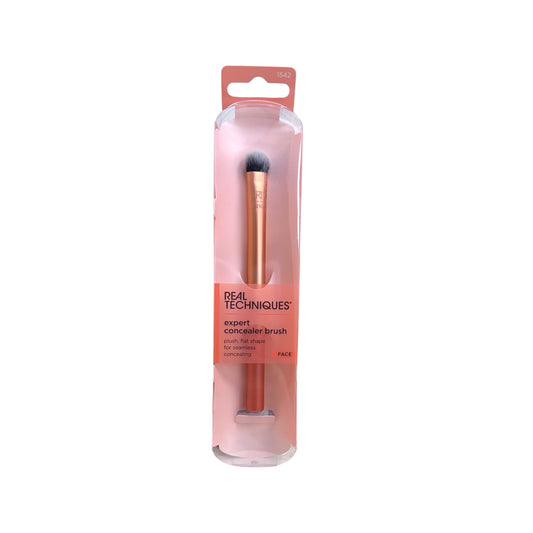 Brocha Real Techniques Expert Concealer Brush para aplicar corrector con precisión