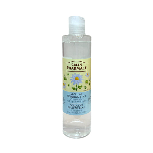 Agua micelar 3 en 1 Green Pharmacy con camomila y ácido hialurónico 250ml